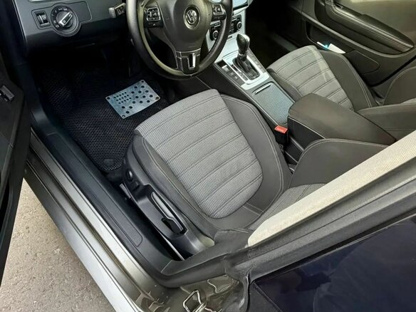 2011 Volkswagen Passat CC I, бежевый, 990000 рублей - вид 7