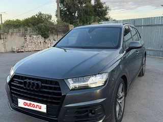 2017 Audi Q7 II (4M), серый, 4770000 рублей, вид 1