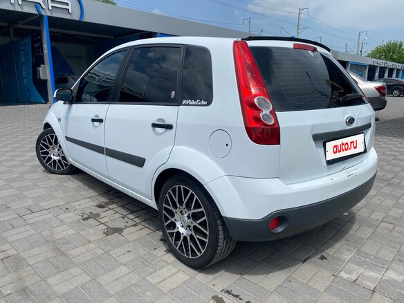 2007 Ford Fiesta Mk5, белый, 400000 рублей - вид 7