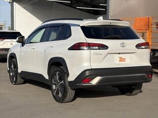 2023 Toyota Corolla Cross I, белый, 2190999 рублей, вид 5