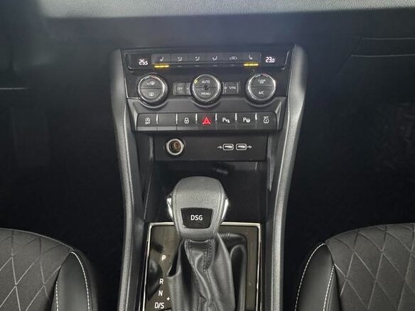 2022 Skoda Karoq DSG7 I, белый - вид 11