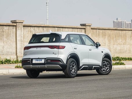 2026 BYD Yuan Up 45.12 kWh, белый, 2100000 рублей, вид 5