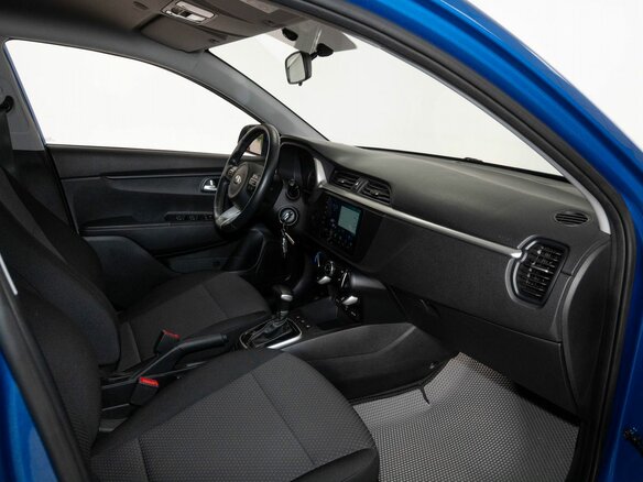 2020 Kia Rio X IV Рестайлинг, синий, 1770000 рублей - вид 5