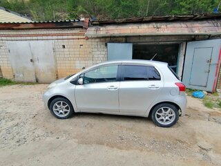 2010 Toyota Vitz II (XP90), серый, 490000 рублей, вид 4