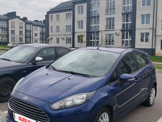 2016 Ford Fiesta Mk6 Рестайлинг, синий, 770000 рублей, вид 1