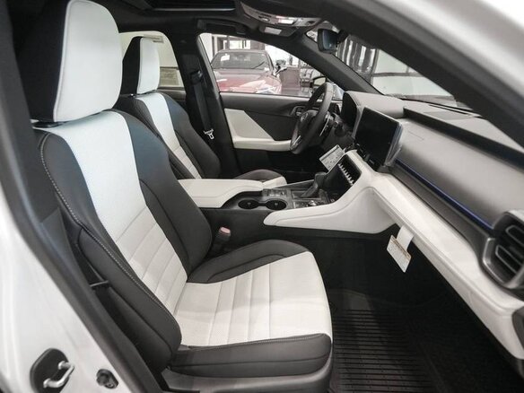 2026 Lexus IS 350 III Рестайлинг 3, белый, 11278914 рублей - вид 8