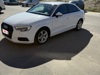 2017 Audi A3 III (8V) Рестайлинг, белый, 1840000 рублей, вид 2