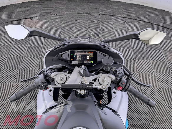 2026 CFMoto 675SR-R, чёрный, 769410 рублей - вид 8