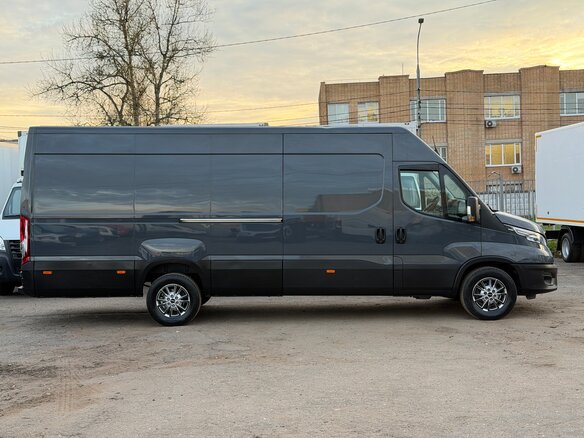 2023 Iveco Daily, серый, 4900000 рублей - вид 6