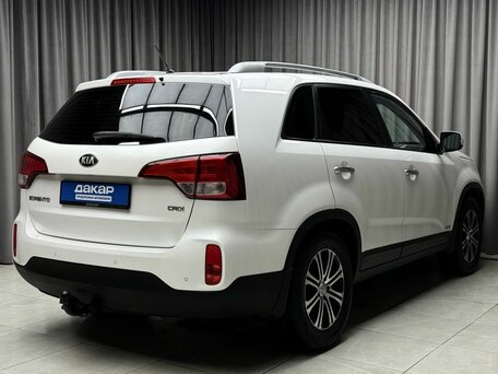 2013 Kia Sorento II Рестайлинг, белый, 1849000 рублей, вид 5