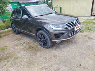 2015 Volkswagen Touareg II Рестайлинг, коричневый, 2750000 рублей, вид 2