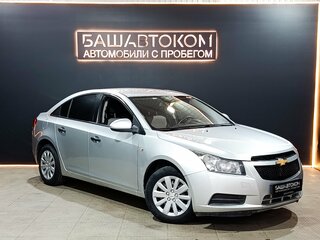 2011 Chevrolet Cruze I, серебристый, 720000 рублей, вид 3