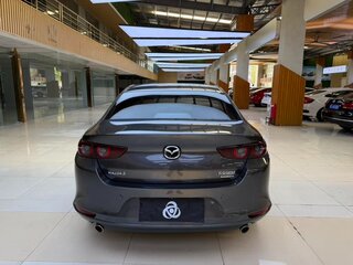 2023 Mazda 3 Axela IV (BP), серебристый, 1430000 рублей, вид 5