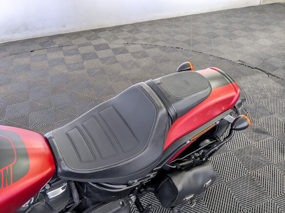 2019 Harley-Davidson Fat Bob, красный, 1449000 рублей - вид 9