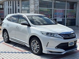 2018 Toyota Harrier III (XU60) Рестайлинг, белый, 2390000 рублей, вид 1