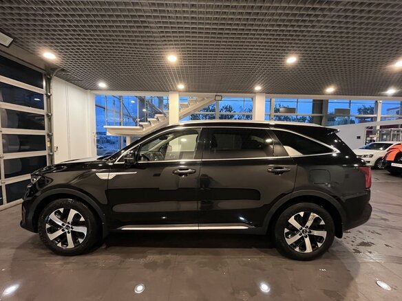 2021 Kia Sorento IV, чёрный - вид 5