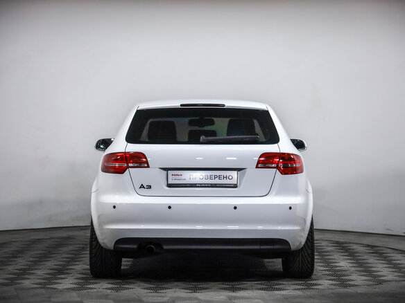 2010 Audi A3 II (8P) Рестайлинг 2, белый, 839000 рублей - вид 5