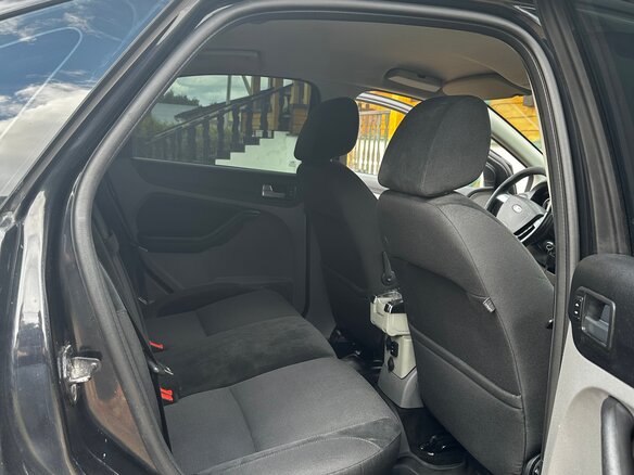 2008 Ford Focus II Рестайлинг, чёрный, 450000 рублей - вид 16
