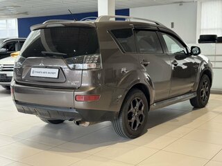 2009 Mitsubishi Outlander II Рестайлинг, коричневый, 999000 рублей, вид 4