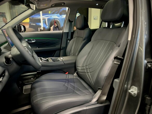 2026 Geely EX5 Гибрид EM-i, серый - вид 13