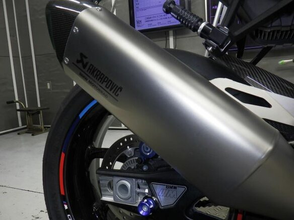 2024 BMW M 1000 R, чёрный, 2350000 рублей - вид 12