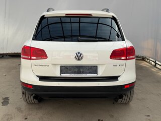 2011 Volkswagen Touareg II, белый, 1499000 рублей, вид 4