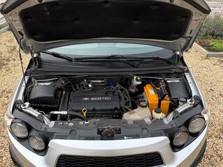 2013 Chevrolet Aveo II, серебристый, 630000 рублей, вид 4