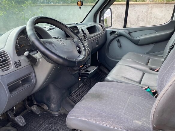 2001 Mercedes-Benz Sprinter, белый, 850000 рублей - вид 5