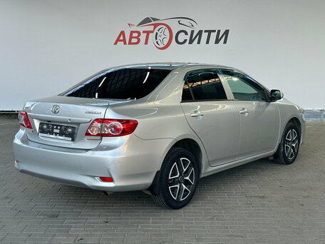 2011 Toyota Corolla X (E140, E150) Рестайлинг, серебристый, 990000 рублей, вид 4