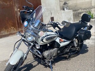 2020 Bajaj Avenger, белый, 180000 рублей, вид 4