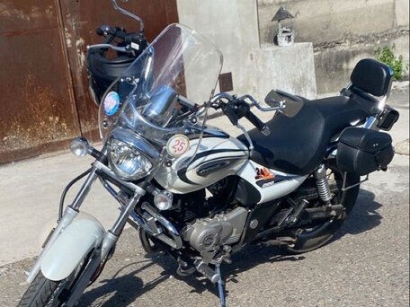 2020 Bajaj Avenger, белый, 180000 рублей, вид 4