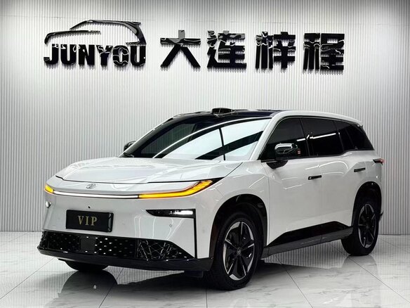 2026 Toyota bZ3X 58.3 kWh, белый, 2495000 рублей