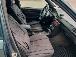 1995 Mercedes-Benz E-Класс 280 I (W124), зелёный, 700000 рублей, вид 5