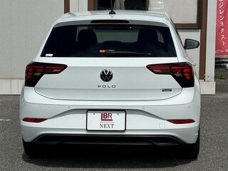 2022 Volkswagen Polo VI Рестайлинг (EU Market), белый, 1415004 рублей, вид 4