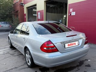 2004 Mercedes-Benz E-Класс 240 III (W211, S211), серебристый, 899999 рублей, вид 4