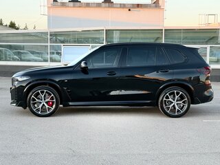 2024 BMW X5 Long 30Li IV (G05/G18) Рестайлинг, чёрный, 8300000 рублей, вид 4
