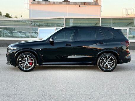 2024 BMW X5 Long 30Li IV (G05/G18) Рестайлинг, чёрный, 8300000 рублей, вид 4