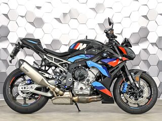 2025 BMW M 1000 R, чёрный, 2899000 рублей, вид 3