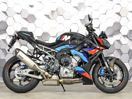 2025 BMW M 1000 R, чёрный, 2899000 рублей, вид 3