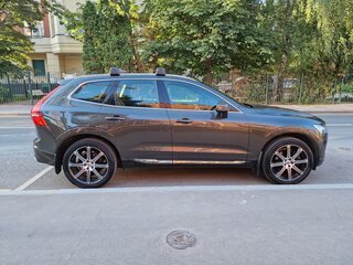 2019 Volvo XC60 II, серый, 4000000 рублей, вид 4