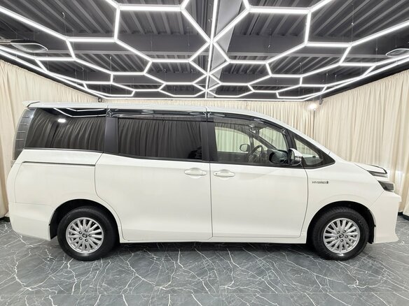 2015 Toyota Voxy III (R80), белый, 1699000 рублей - вид 7