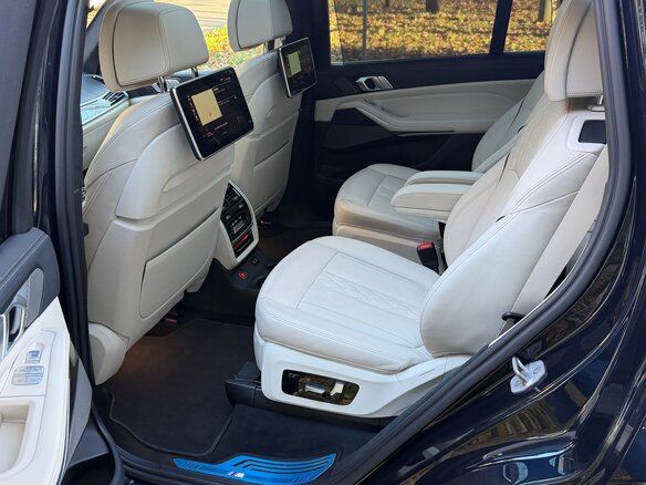 2022 BMW X7 40d I (G07), синий, 7800000 рублей - вид 18