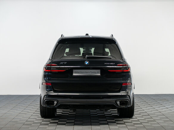 2026 BMW X7 40d I (G07) Рестайлинг, чёрный, 18390000 рублей - вид 4