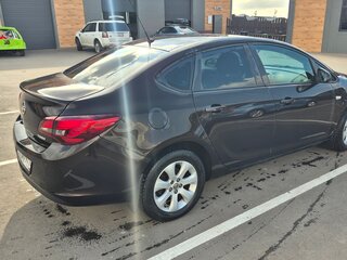 2015 Opel Astra J Рестайлинг, коричневый, 755000 рублей, вид 4