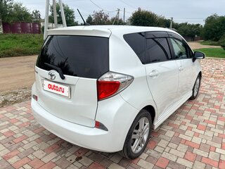 2010 Toyota Ractis II, белый, 750000 рублей, вид 4