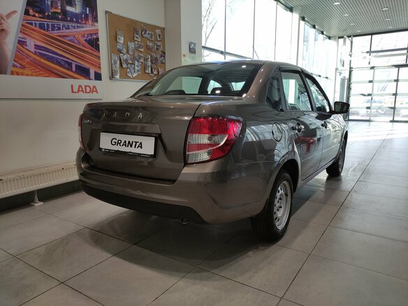 2026 Lada (ВАЗ) Granta I Рестайлинг, коричневый, 1007000 рублей - вид 6