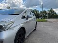 2013 Toyota Prius III Рестайлинг (XW30), серый, 1200000 рублей - вид 4