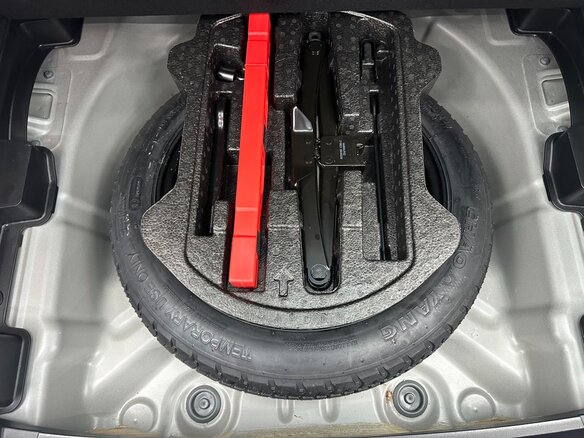 2023 Geely Coolray (Binyue) I, серый, 1350000 рублей - вид 16