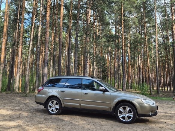 2008 Subaru Outback III Рестайлинг, золотистый, 950000 рублей - вид 16