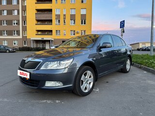 2013 Skoda Octavia II (A5) Рестайлинг, серый, 930000 рублей, вид 1